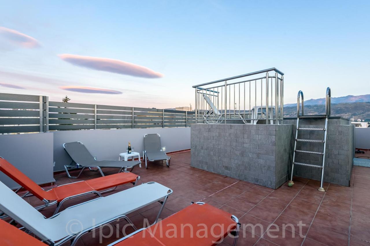 City Center Apartment With Rooftop Swimming Pool Ханья Экстерьер фото
